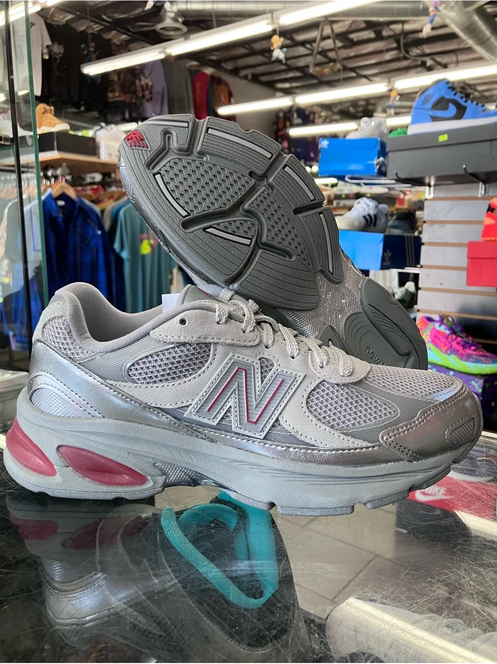 New Balance 2010 Silver Beige Red Size 8.5